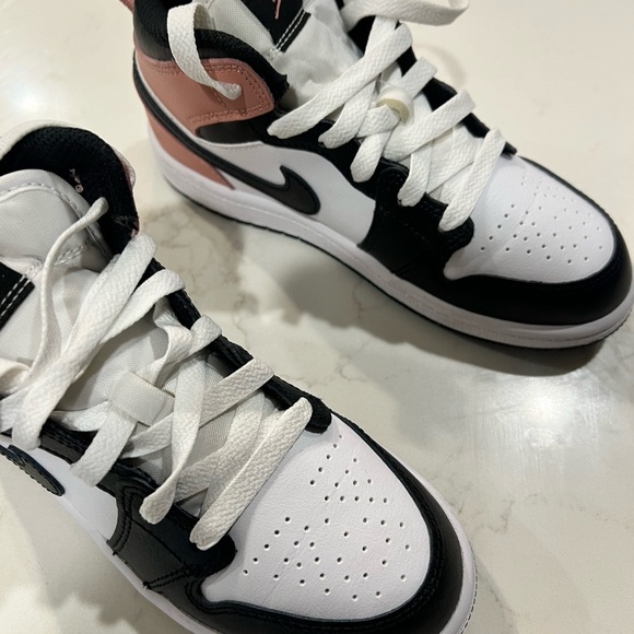 Jordan Kids Sneakers in Black, White, and Pink (brand new size 1) - Picture 2 of 9